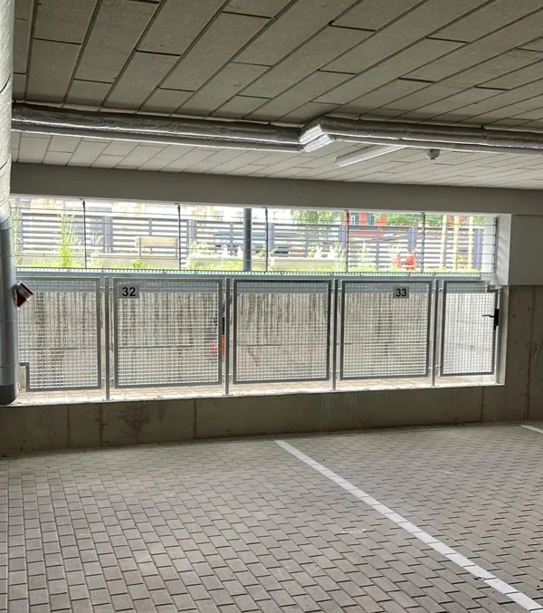 Režģa siena autostāvvietai